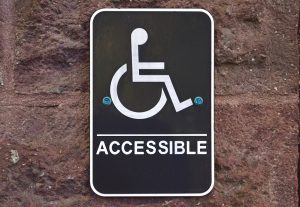 دسترسی معلولین به تمامی مناطق کلینیک + نرم افزار کامل مدیریت مراکز پزشکی دکتر کلینیک
